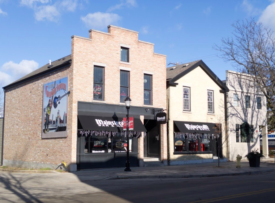 Mainstream bar & grill in downtown waukesha