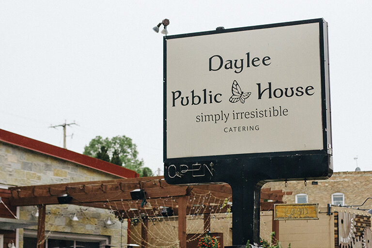 Daylee Public House